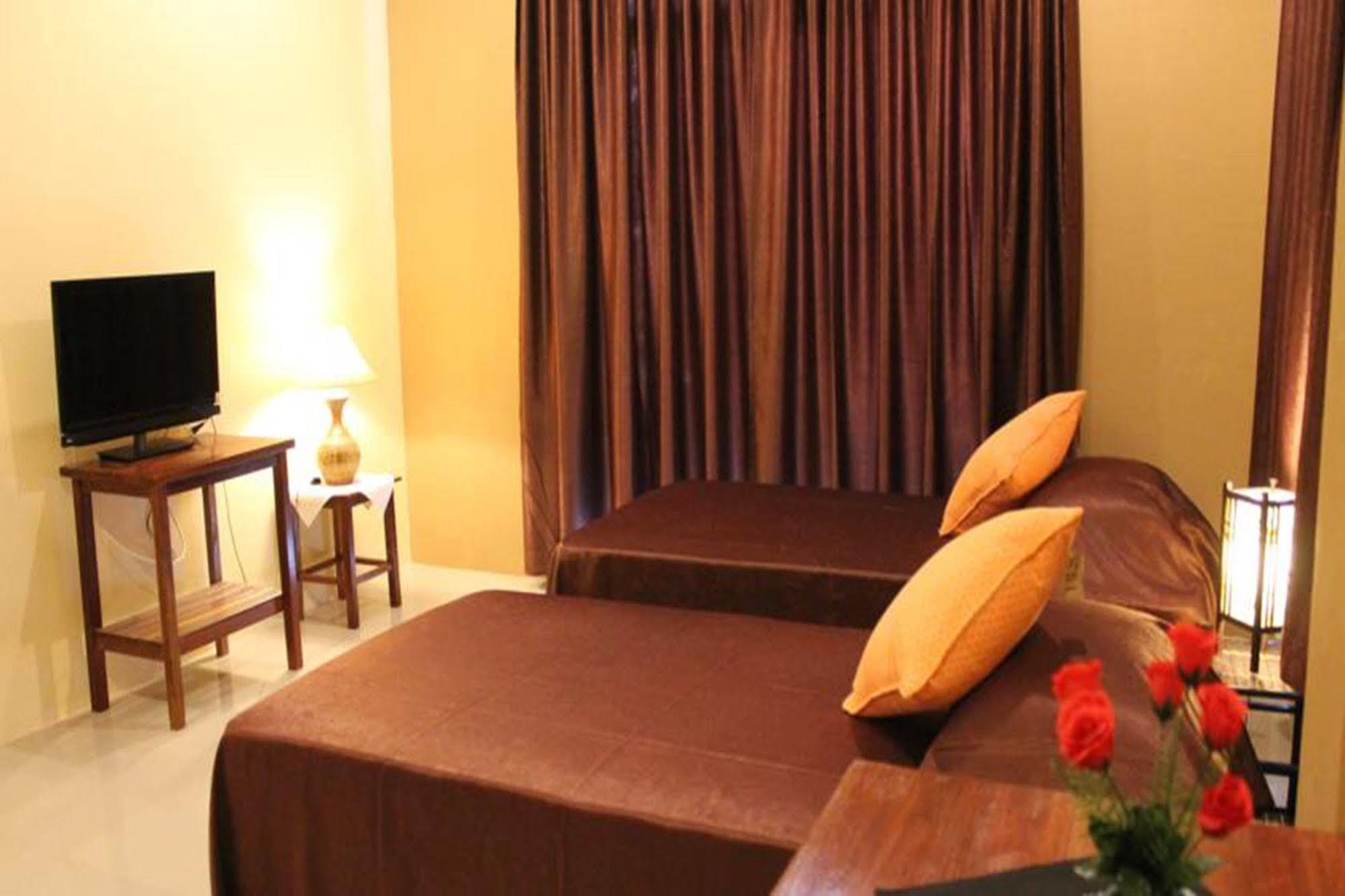 Avalon Residence Savannakhet Buitenkant foto